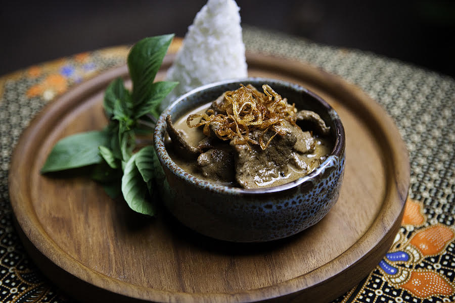 Image 6: nasi-rendang